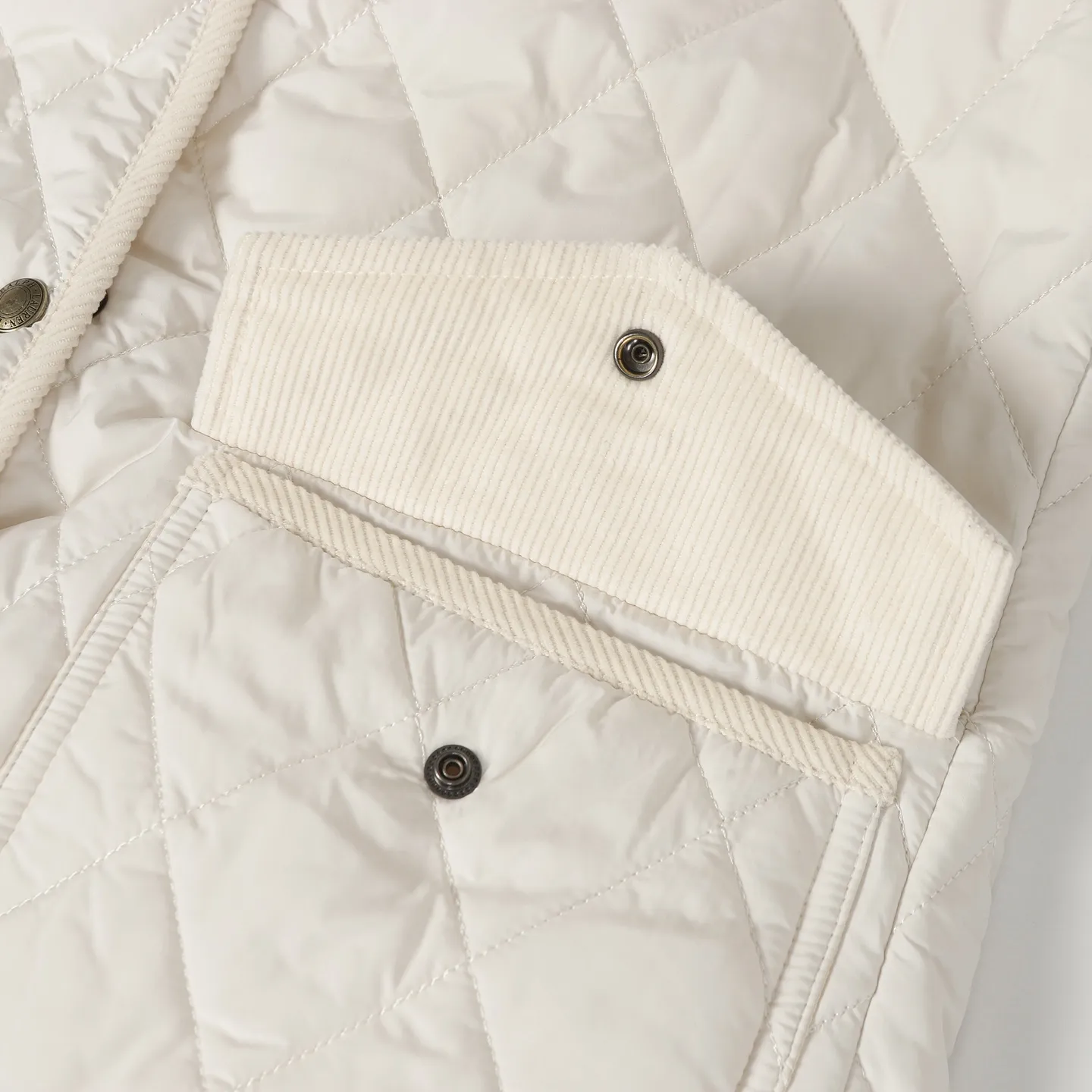 P530 High-quality women's style] RL Ralph Lauren's new diamond-shaped cotton jacket. The face is filled with imitation feather cotton. Three-in-one diamond-shaped quilted embroidery. Soft and comfortable. Warm and comfortable. Corduroy strips run through the whole body. No knots and no overlap. Artificial curling. Fine workmanship. Does not look bloated. The upper body is light and not bloated. Soft and comfortable. Highly recommended. Size: S M L